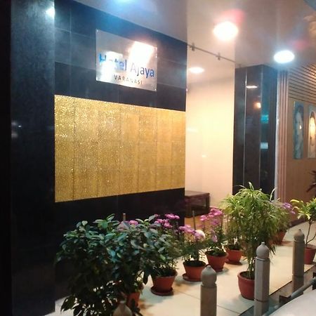 Hotel Ajaya Varanasi Bagian luar foto
