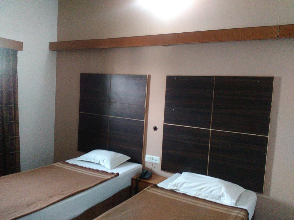 Hotel Ajaya Varanasi Ruang foto