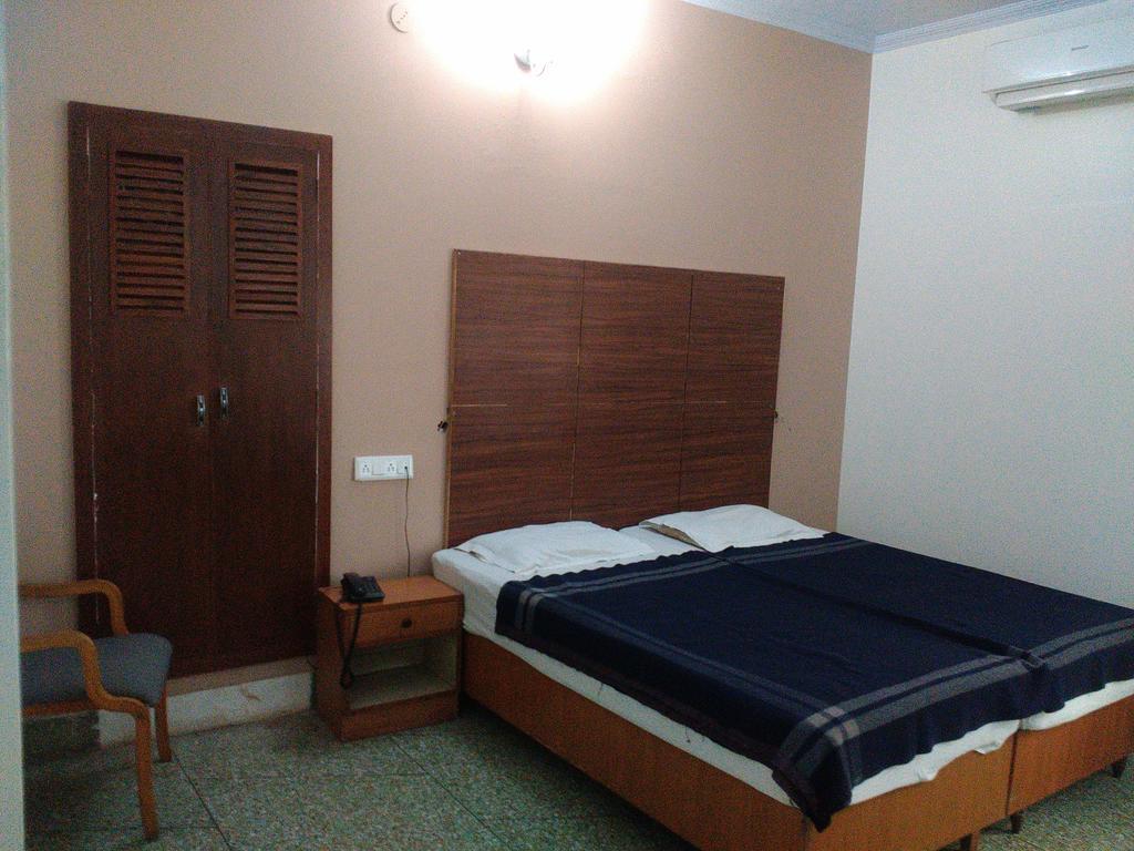 Hotel Ajaya Varanasi Ruang foto