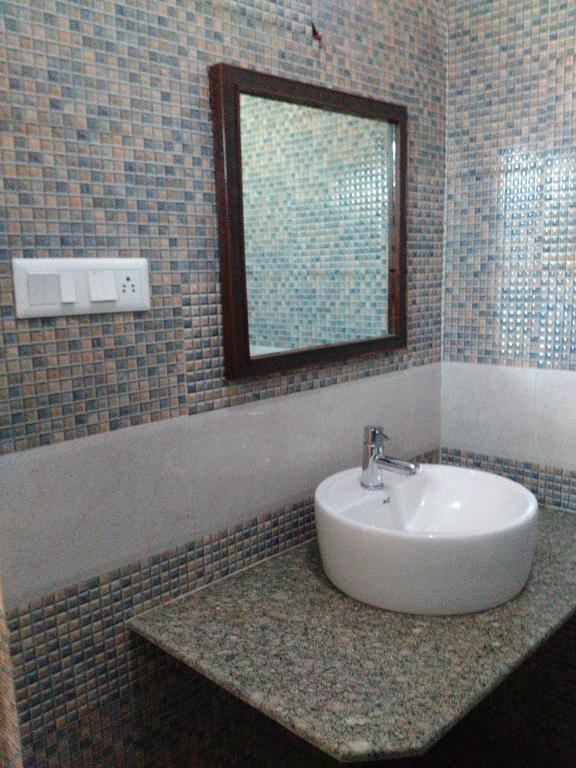 Hotel Ajaya Varanasi Ruang foto