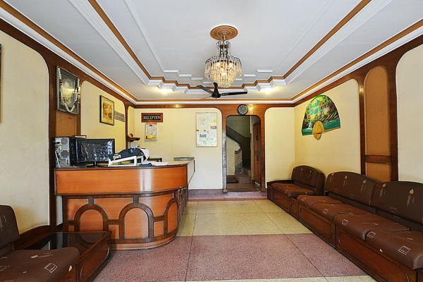 Hotel Ajaya Varanasi Bagian luar foto