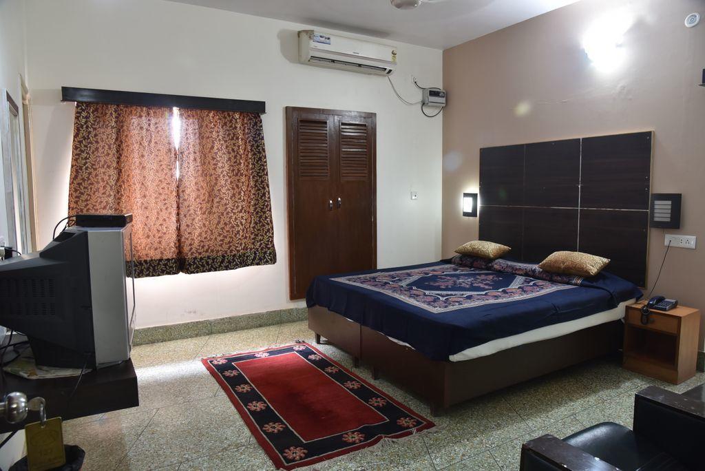 Hotel Ajaya Varanasi Ruang foto