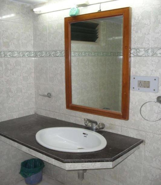 Hotel Ajaya Varanasi Ruang foto